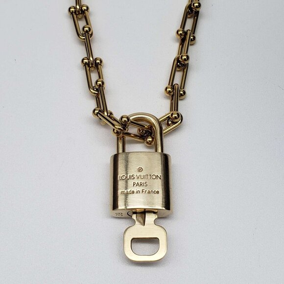 Authentic Louis Vuitton Lock & Key with Unbranded Gold Plated Chain Necklace - Picture 4 of 11